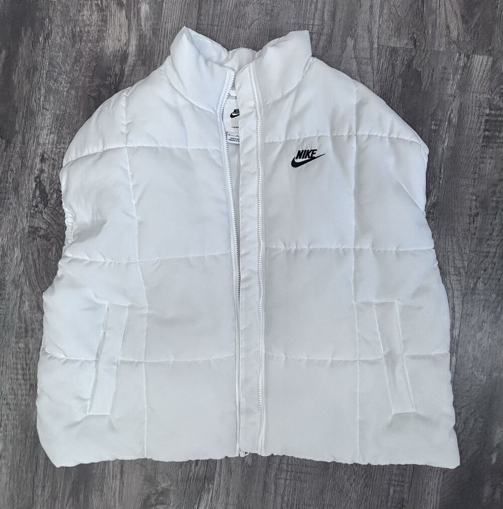 NWOT Nike Sportswear Classic Puffer Therma-FIT Loose Vest White Women’s M $110